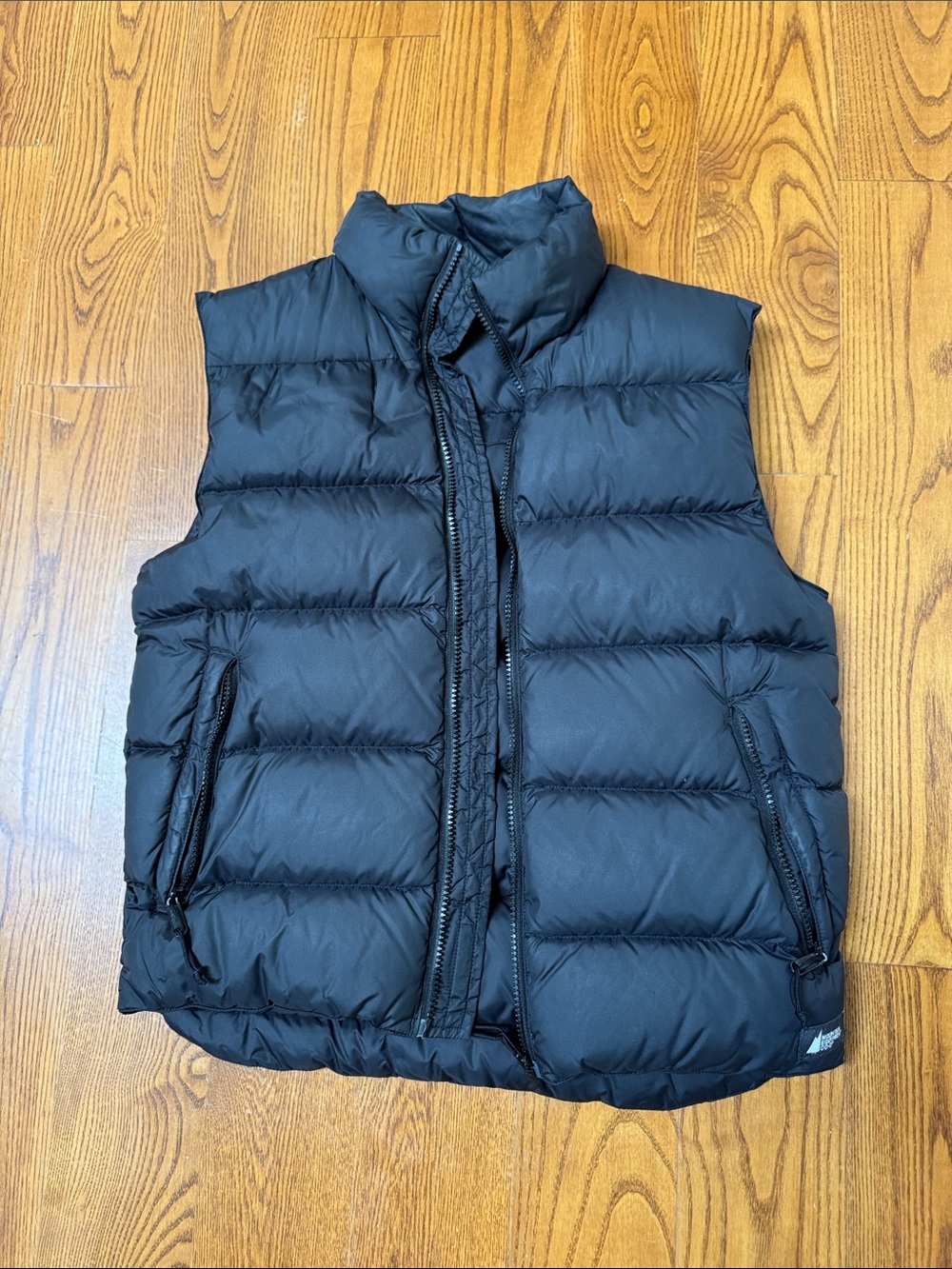 Women's Black Puffer Vest - Mountain Equipment Co-Op